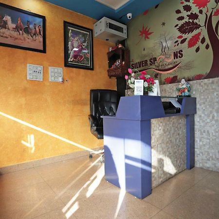 Oyo 38520 Hotel Silverspoon Roorkee 外观 照片